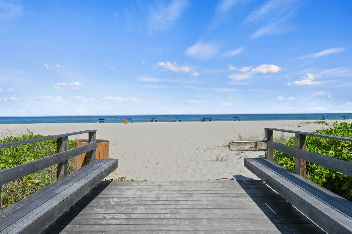 Oceanfront Condominuim at 3000 N OCEAN Drive 8A, Singer Island