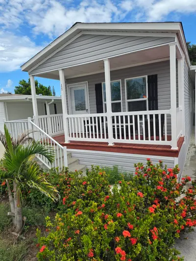 121 Sandhill Boulevard, Fort Pierce – Manufactured Home for sale