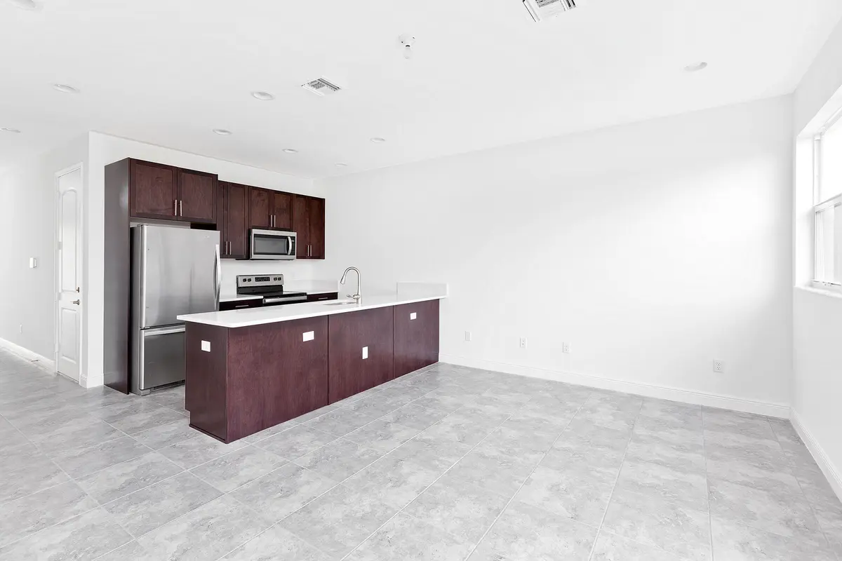 05_Kitchen_Dining at 6954 PINES Circle 51, Coconut Creek