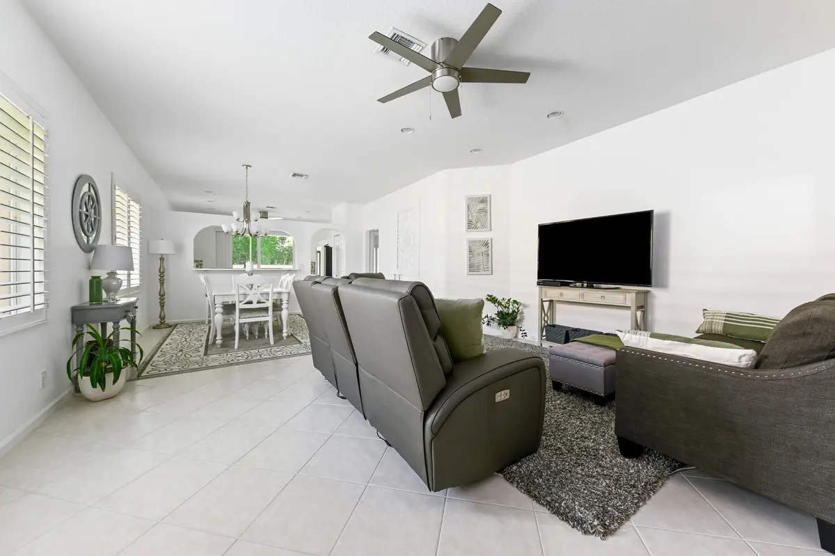 9142 BAY POINT Circle, West Palm Beach, FL – photo 4