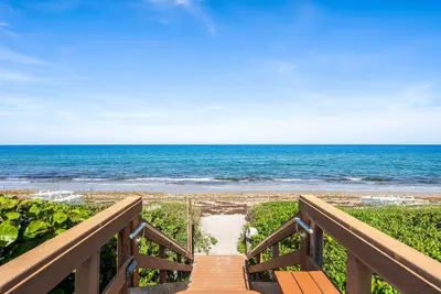 3440 S Ocean Boulevard 304, Palm Beach – Condominium for sale