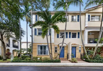 2899 S GREENLEAF Circle, Boynton Beach – Townhouse for sale