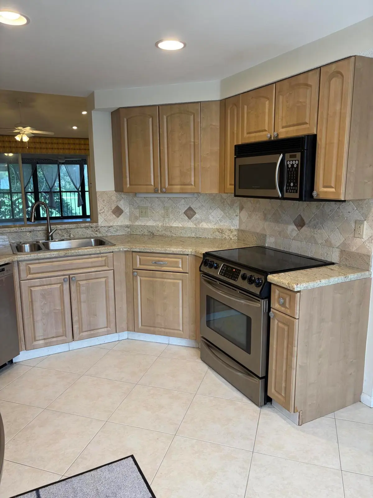 KITCHEN at 7254 Clunie Place 15005, Delray Beach