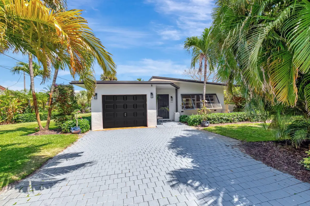 Front Entrance at 231 SE 3rd Avenue, Delray Beach