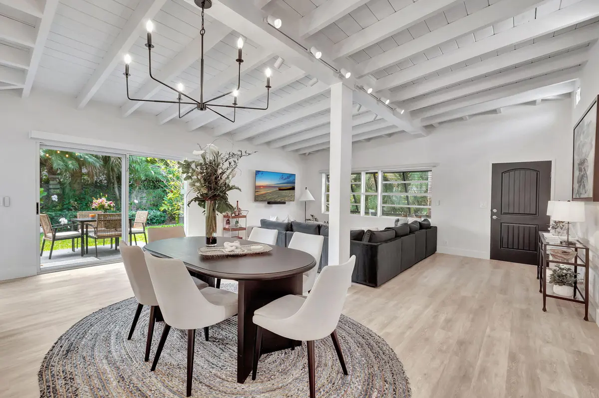 Dinning area at 231 SE 3rd Avenue, Delray Beach