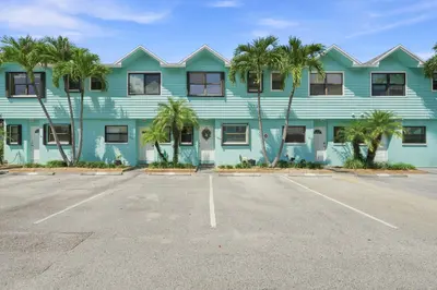 13521 S INDIAN RIVER Drive 1003, Jensen Beach – Condominium for sale