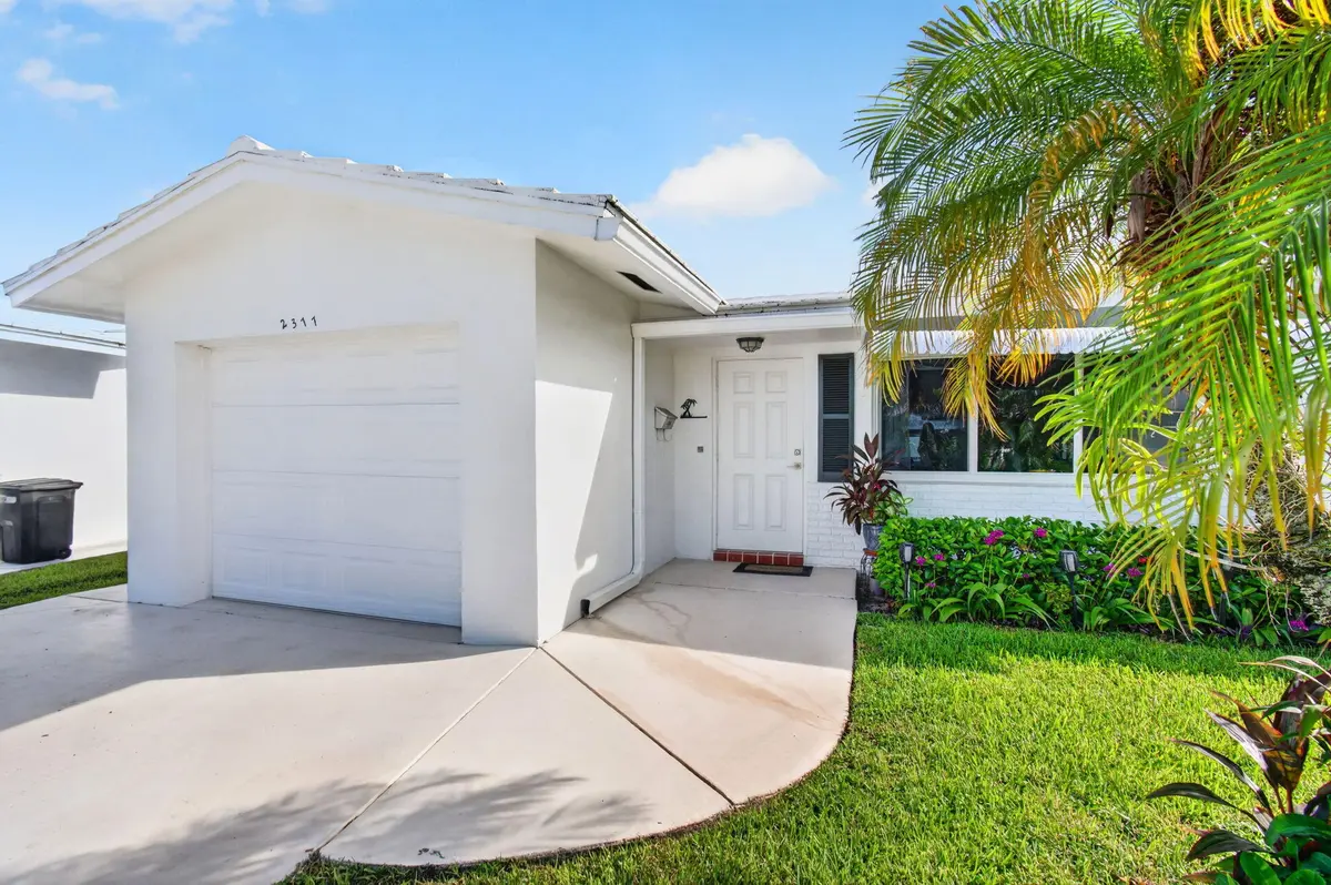 5-web-or-mls-DSC_9385 at 2377 SW 8TH Avenue, Boynton Beach