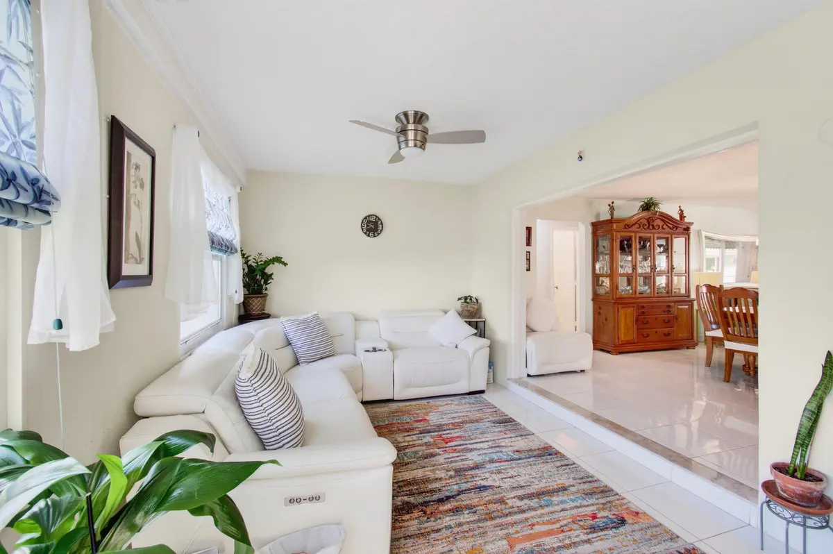 21-web-or-mls-DSC_9145 at 2377 SW 8TH Avenue, Boynton Beach