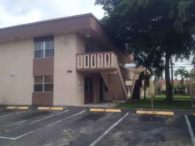3660 SW 60TH Avenue 2, Davie – Condominium for rent