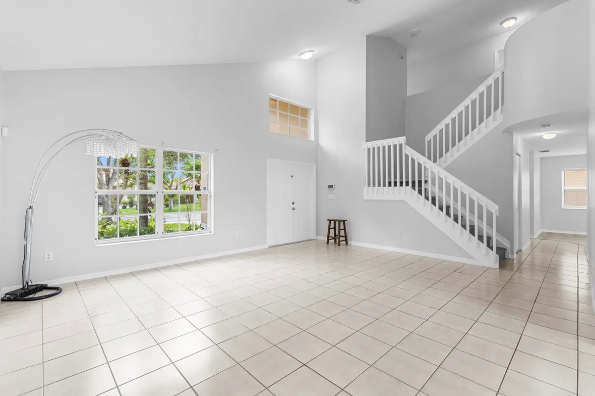 R6II7070 at 245 Via Milan Terrace, Davie