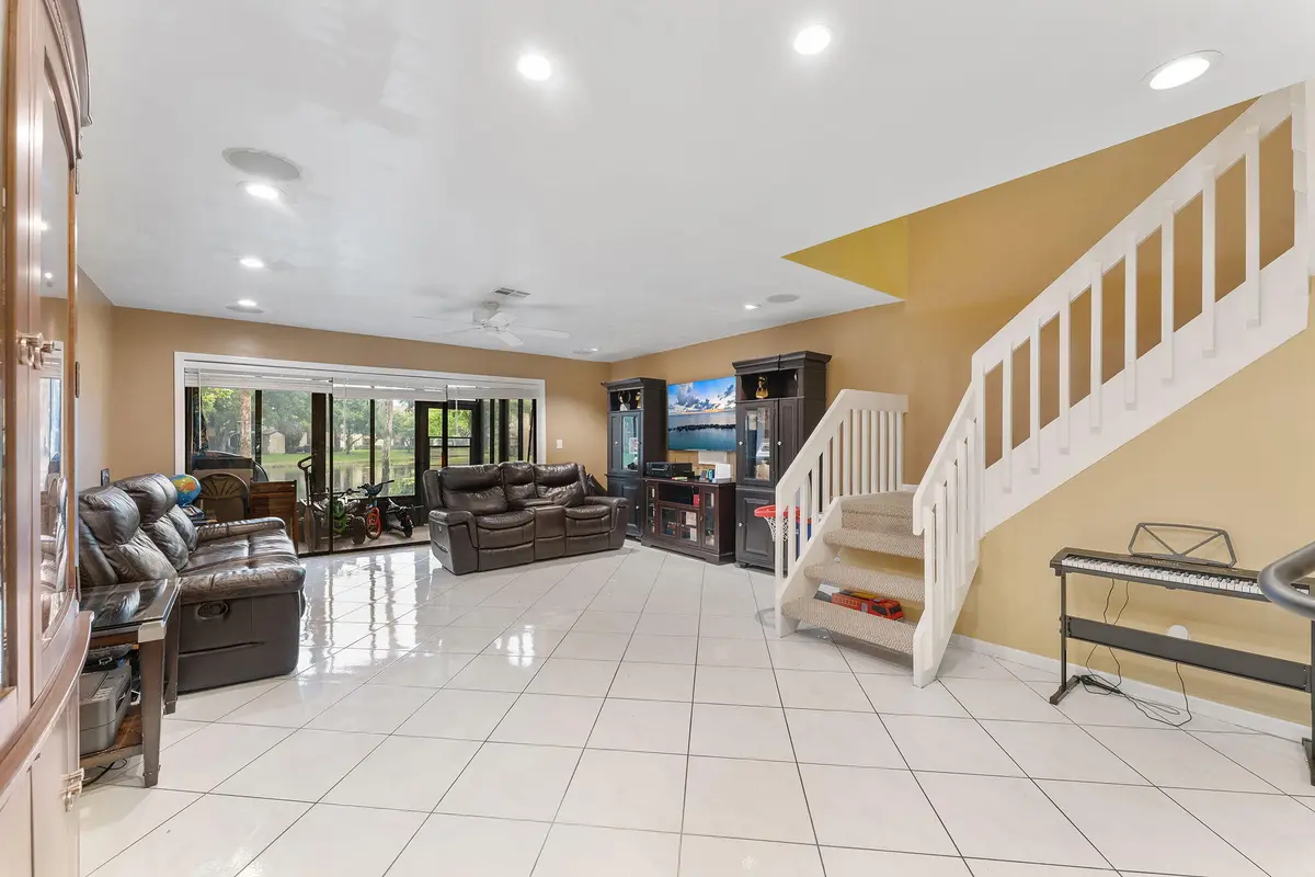 11-web-or-mls-DSC04416 at 4321 CARAMBOLA Circle 403-F, Coconut Creek