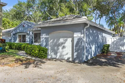 9822 NW 2nd Court, Plantation – Single Family Residence for sale