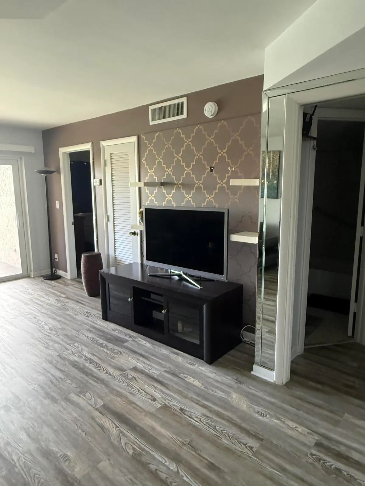Living Room at 610 Tennis Club Drive 408, Fort Lauderdale