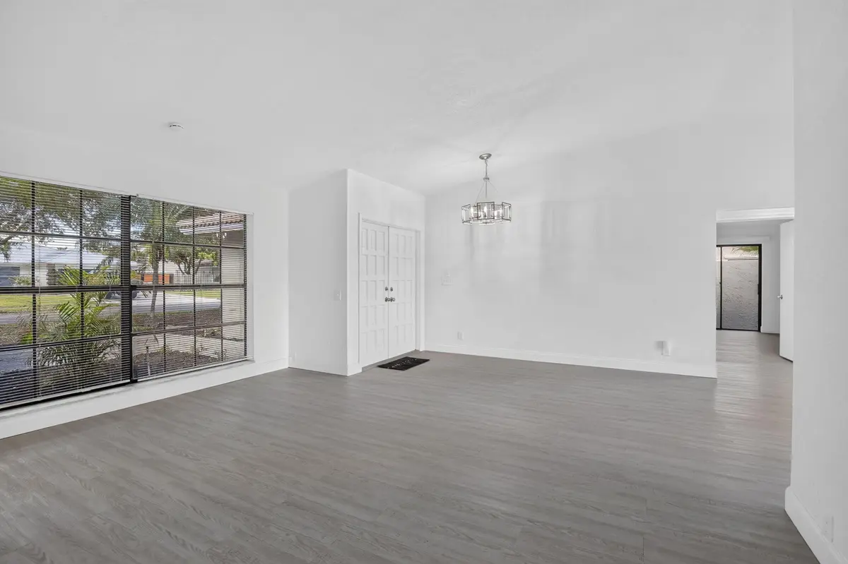 7-web-or-mls-8-print-_A7A2570 at 9820 NW 15TH Street, Plantation