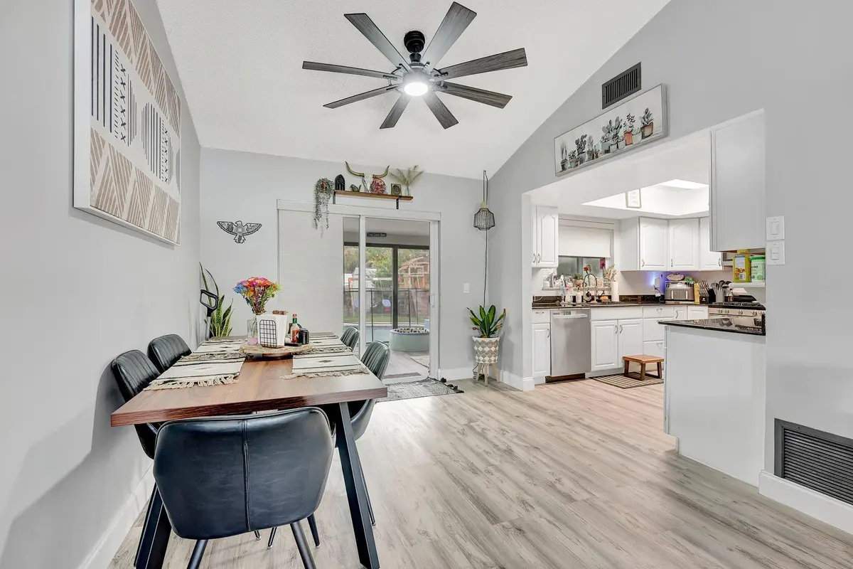 Dining area at 4770 NW 113th Avenue, Sunrise