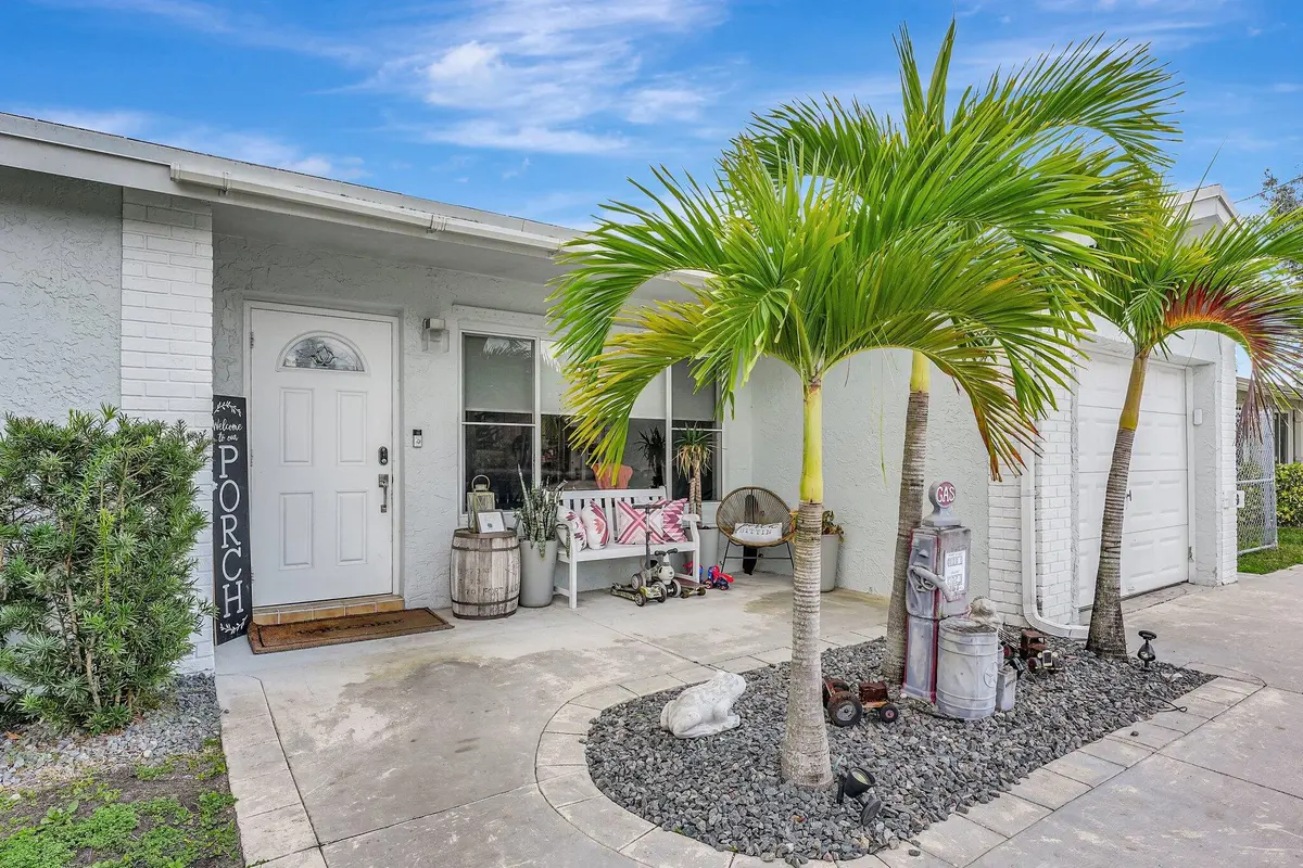 Front Entrance at 4770 NW 113th Avenue, Sunrise