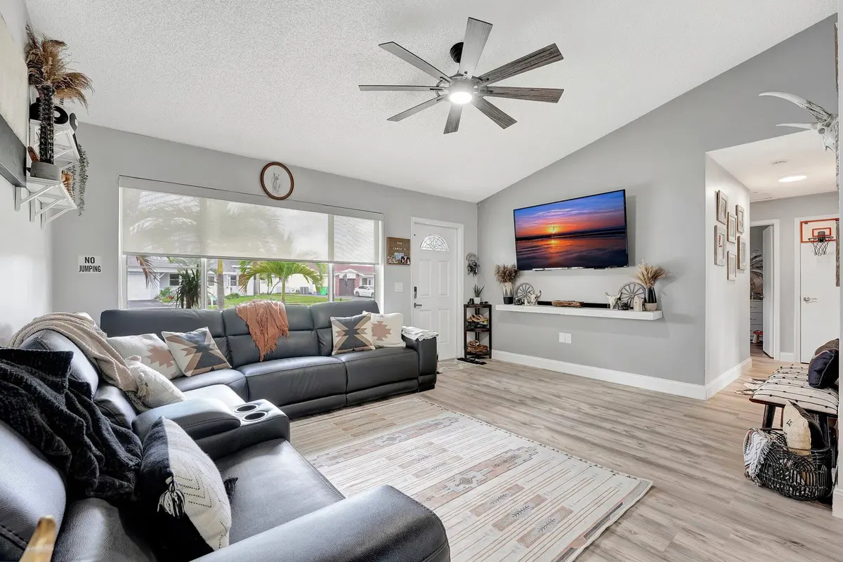 Living room at 4770 NW 113th Avenue, Sunrise
