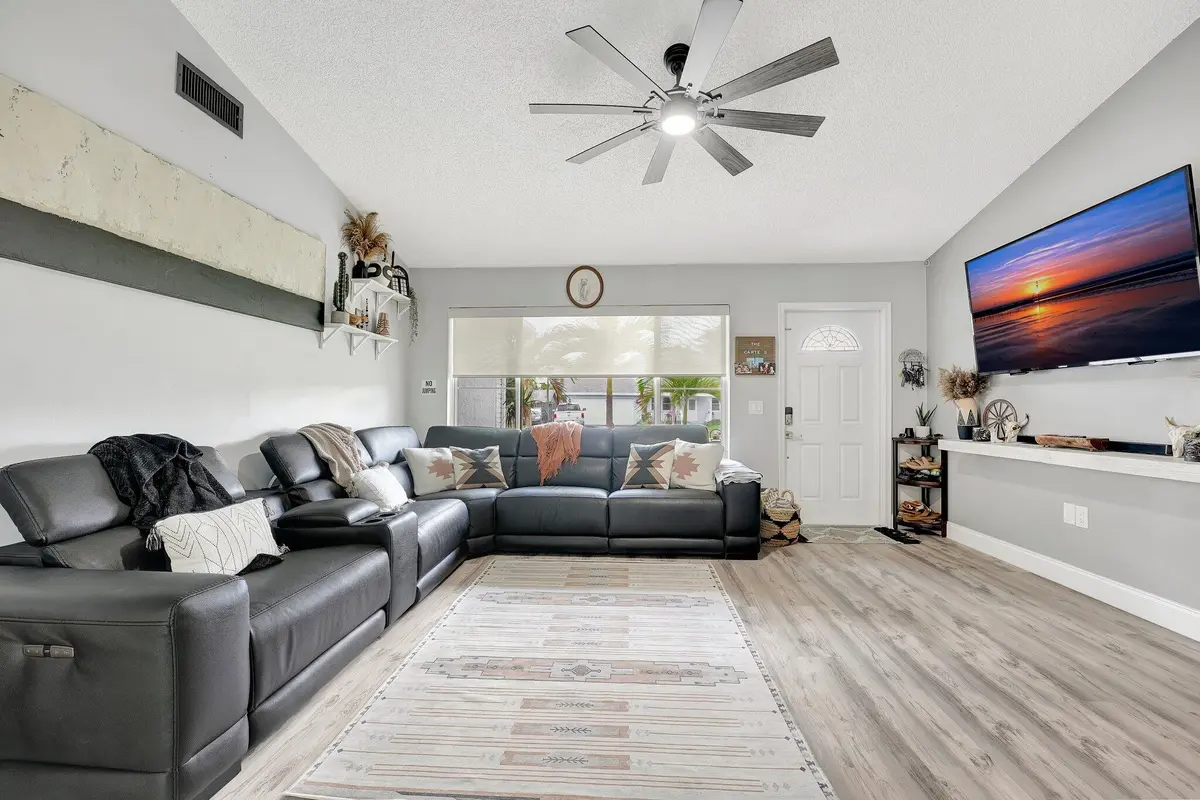 Living room at 4770 NW 113th Avenue, Sunrise