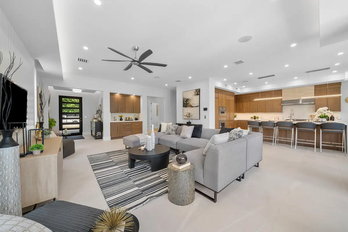 008-725Southeast4thAvenue-DelrayBeach-FL at 715 SE 4th Avenue, Delray Beach