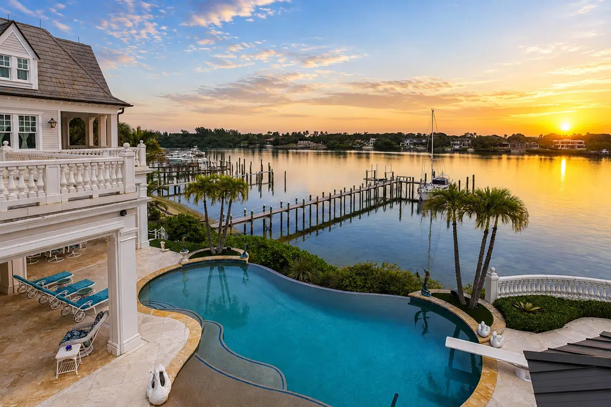 Aerial at 17667 SE Federal Highway, Tequesta