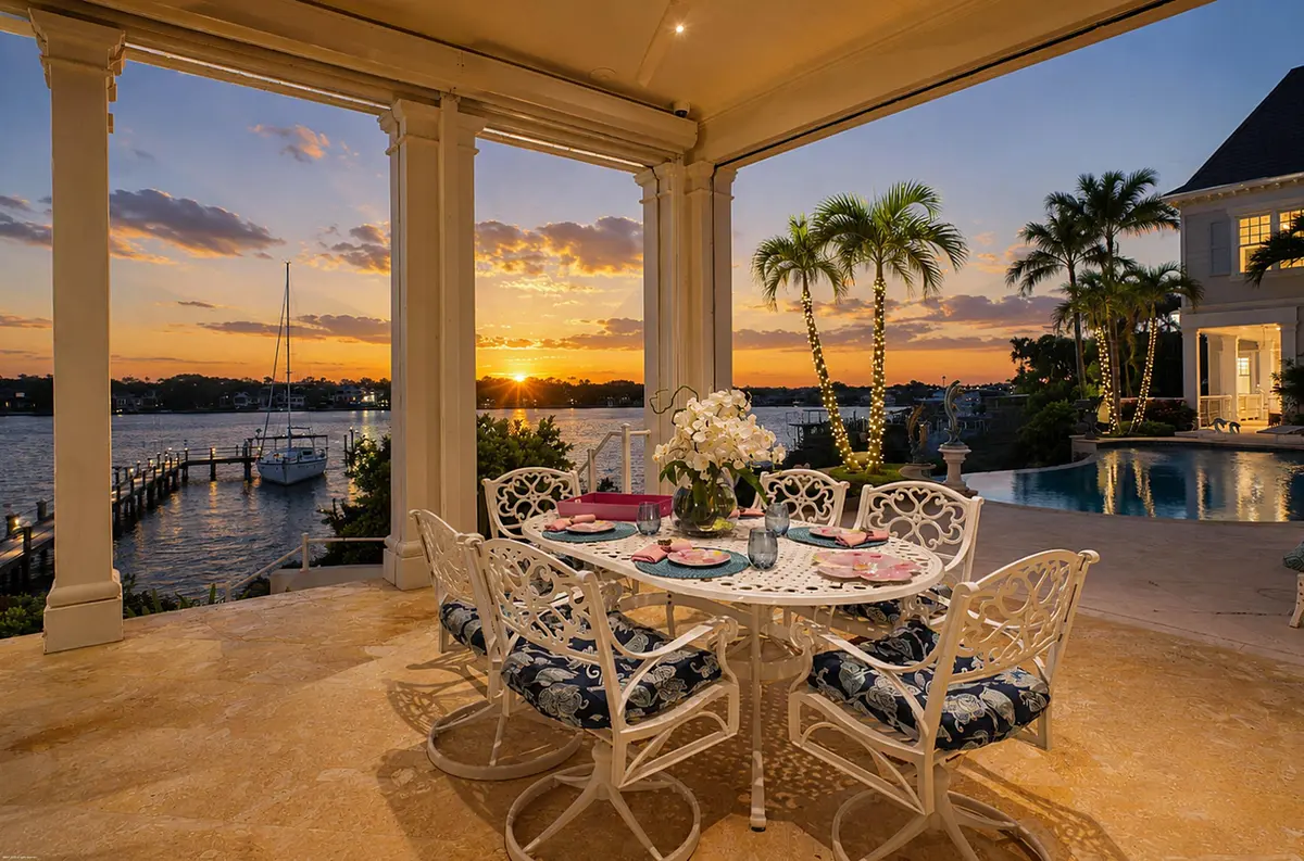 Outdoor Covered Dining at 17667 SE Federal Highway, Tequesta