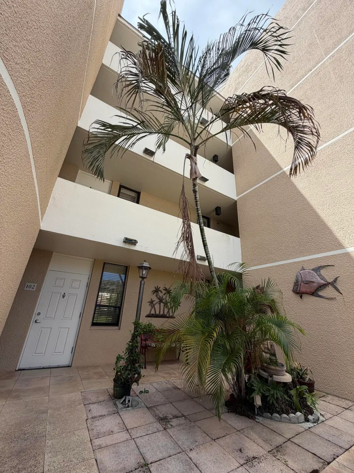 Entry at 3452 NE Causeway Boulevard 102, Hutchinson Island