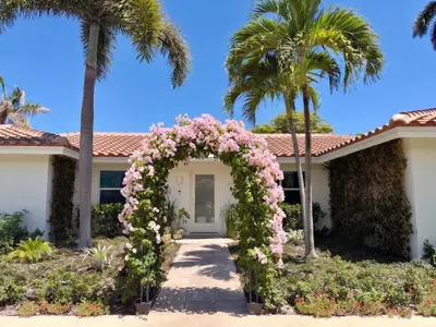 1584 Blue Water Terrace, Lauderdale-By-The-Sea – Single Family Residence for sale