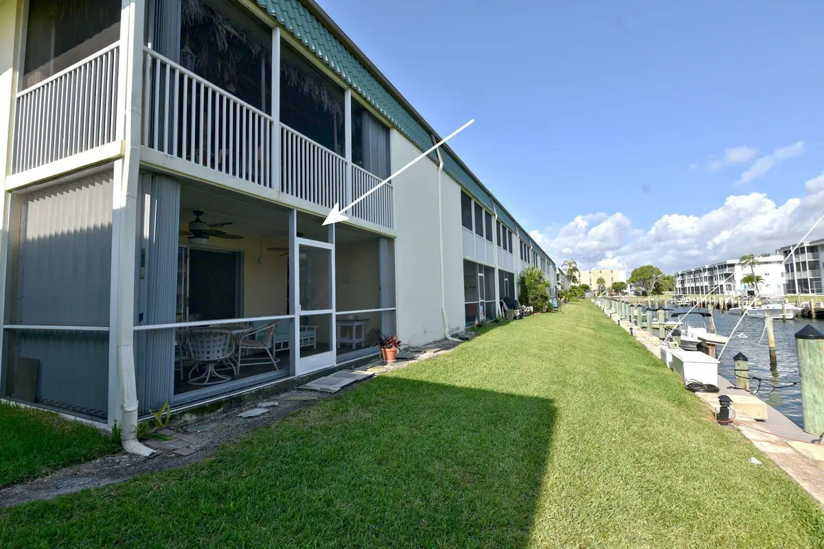 20190430161131851627000000-o at 109 WETTAW Lane 101, North Palm Beach