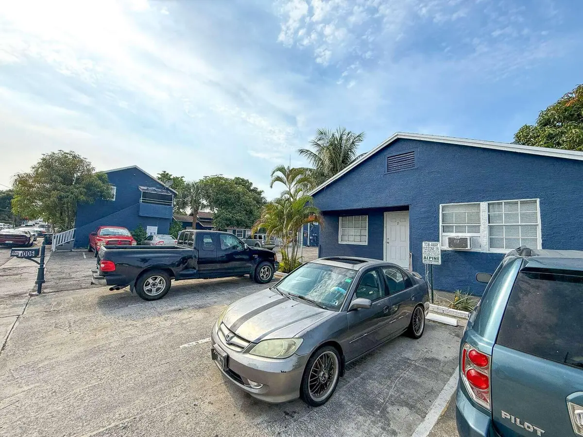 007_Cunningham.7 at 1000 W LAKEWOOD Road, West Palm Beach