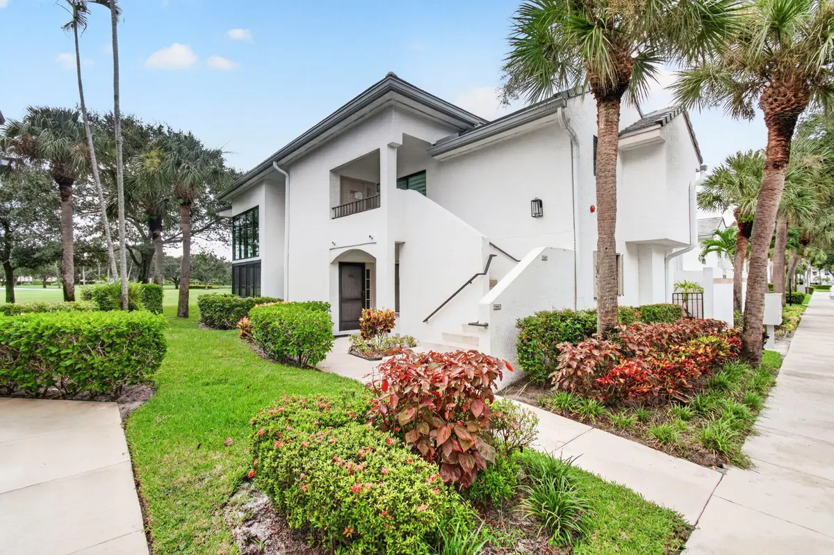 2-web-or-mls-DSC_1686 at 15339 Strathearn Drive 10603, Delray Beach