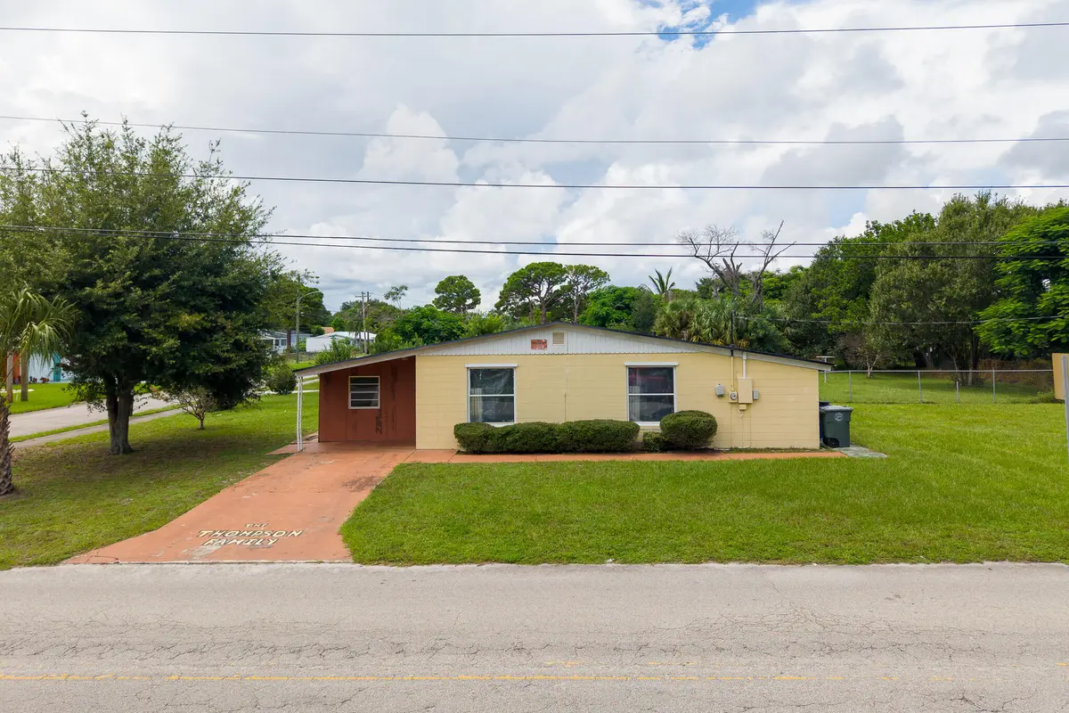 AVE P - 2 at 2102 AVENUE P, Fort Pierce