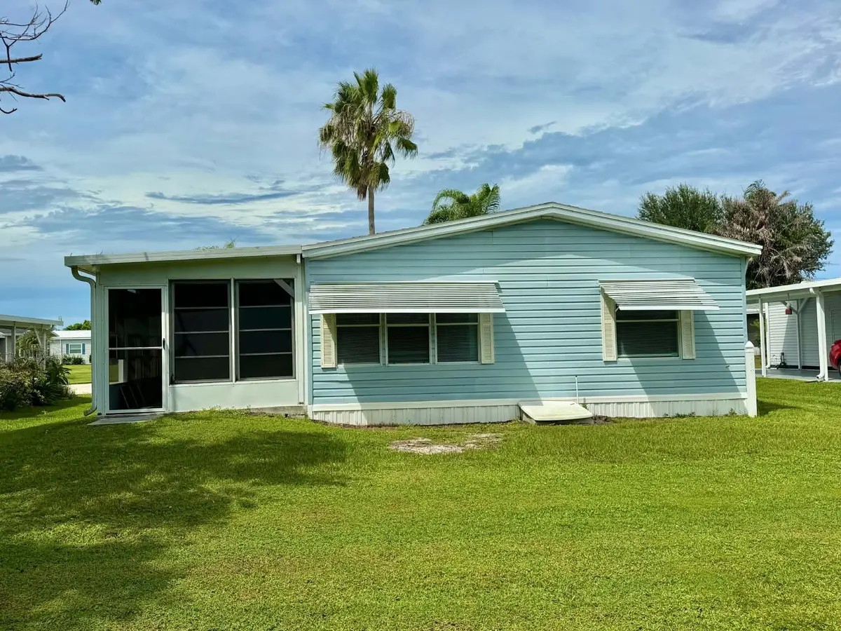 8d769952-c131-43d5-9d5d-58587b09bc27 at 3333 Columbrina Circle, Port St. Lucie