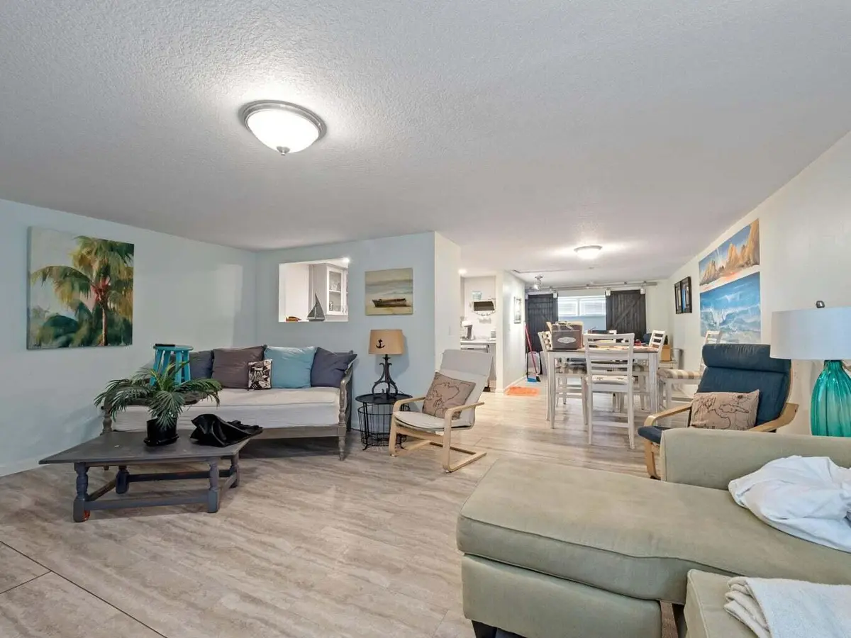 20230426125129496132000000-o at 211 Orange Avenue, Fort Pierce