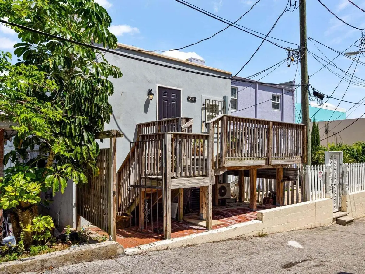 20230426124628504777000000-o at 211 Orange Avenue, Fort Pierce