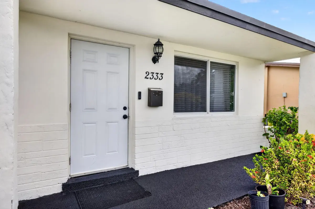 4-web-or-mls-699A6556 at 2333 NW 82ND Way, Sunrise