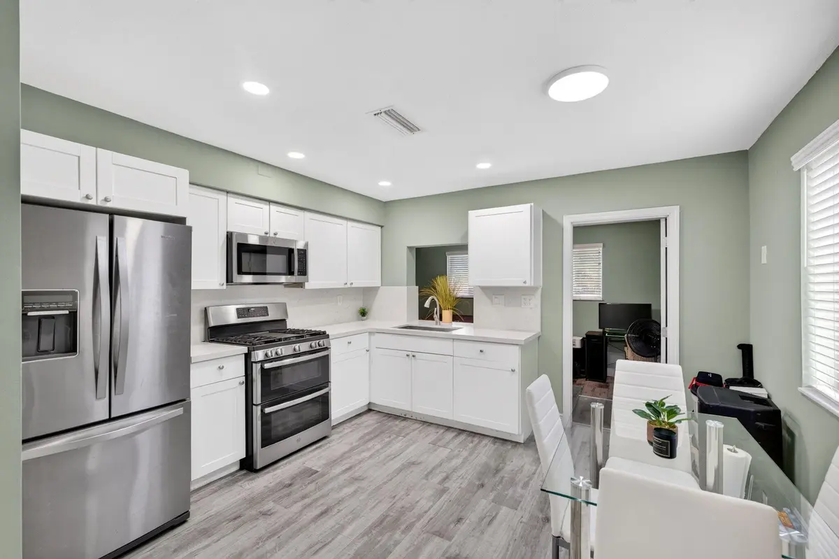 9-web-or-mls-699A6391 at 2333 NW 82ND Way, Sunrise