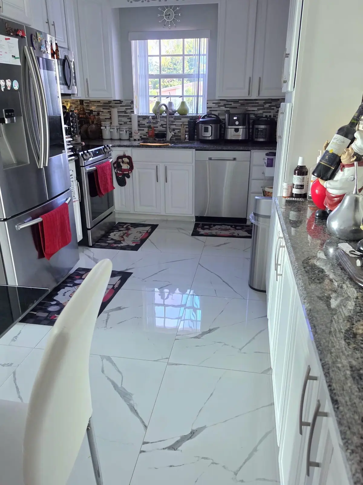 kitchen at 6521 HARDING Street, Hollywood