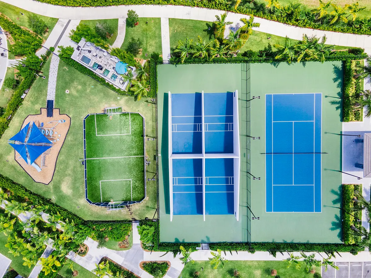 CASCATA TENNIS & RACKETBALL at 10675 PASSAGE Way, Parkland