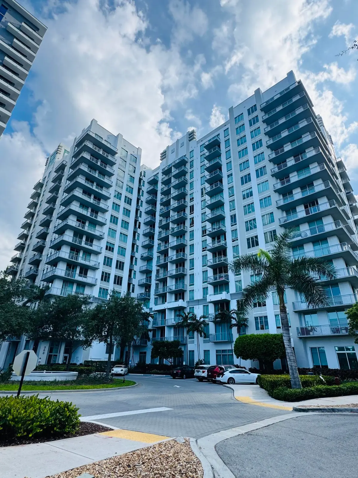 300 S Australian Avenue (1) at 300 S AUSTRALIAN Avenue 702, West Palm Beach