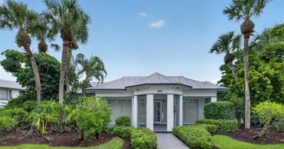 803 SE CENTRAL Parkway 9, Stuart – Condominium for sale