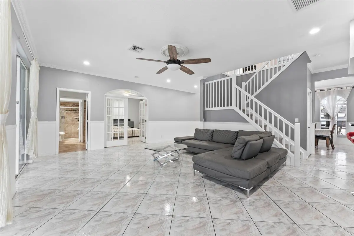 16-16 at 16363 SEGOVIA Circle, Pembroke Pines