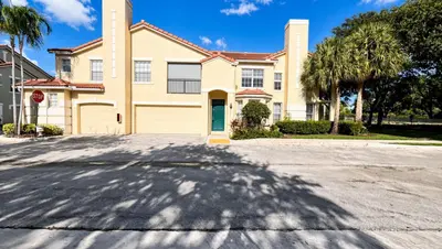 106 Belmont Place, Boynton Beach – Condominium for rent