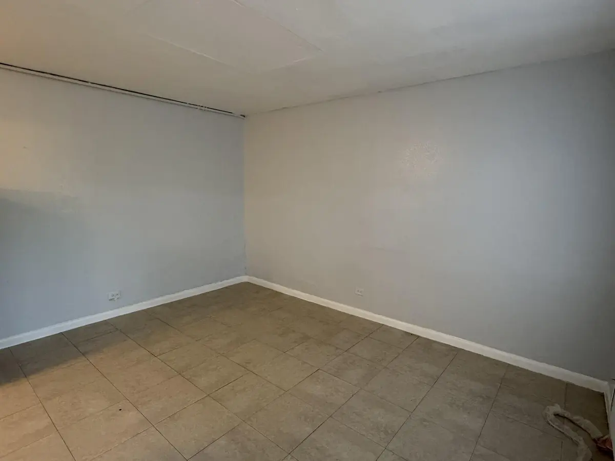 Living area at 3300 Broadway Avenue 7, West Palm Beach