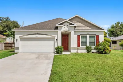 3232 SE Quay Street, Port St. Lucie – Single Family Residence for sale