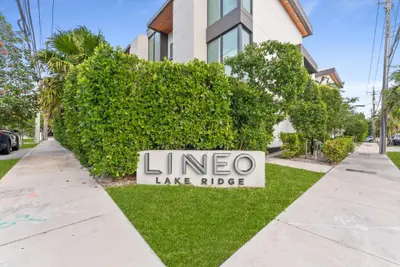 1048 N Victoria Park Road, Fort Lauderdale – Townhouse for sale