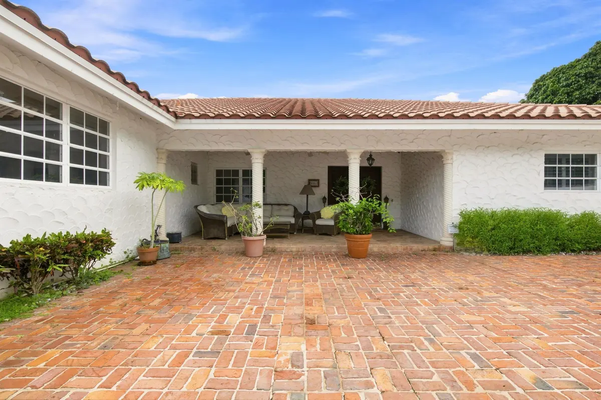 013_00013_605 at 4903 WOODLANDS Boulevard, Tamarac