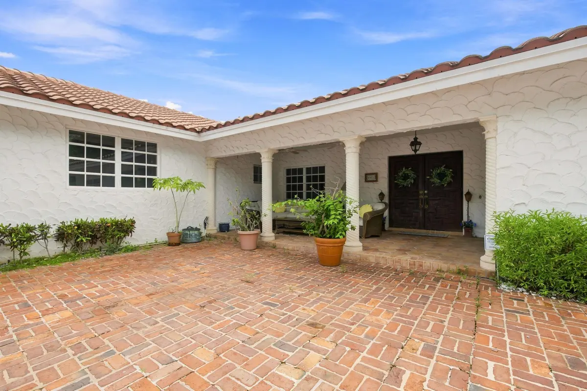 014_00014_738 at 4903 WOODLANDS Boulevard, Tamarac