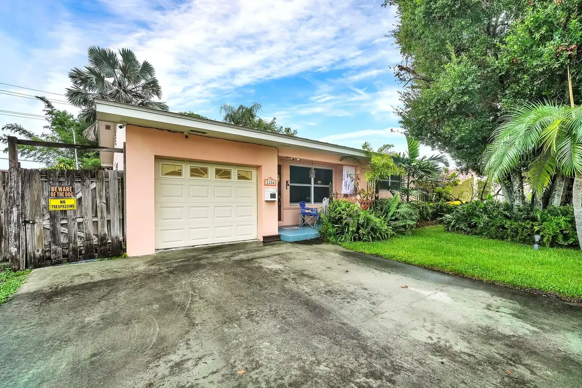 1 Car Garage 2 Car Driveway at 1106 S F Street, Lake Worth Beach