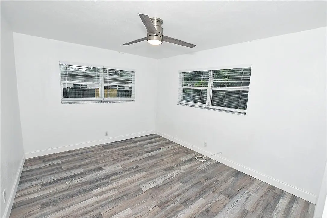 Photo 7 at 270 NW 43rd Street, Oakland Park