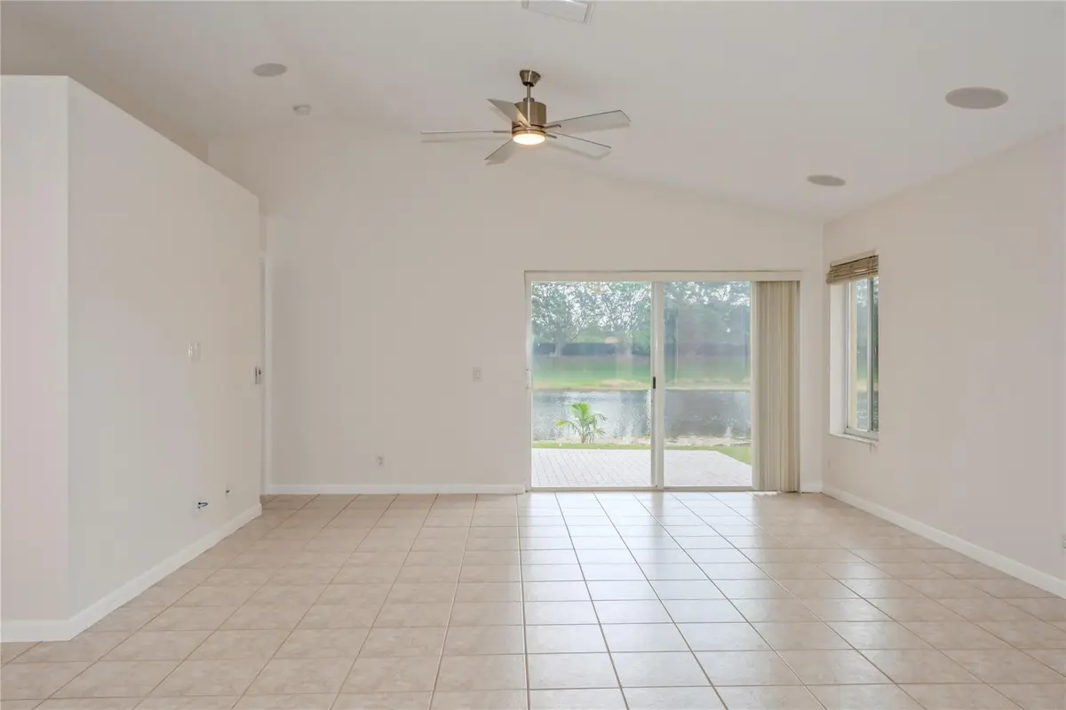 Photo 4 at 4367 DOGWOOD Circle, Weston